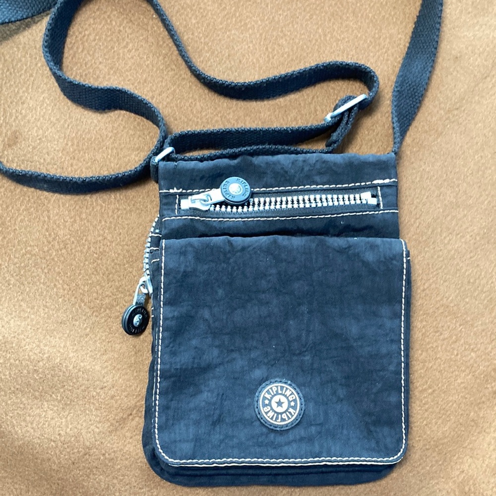 Excellent used condition Kipling crossbody bag
